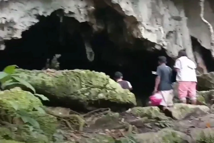 Ket Foto: Gua Kontilola di Lembah Baliem Papua