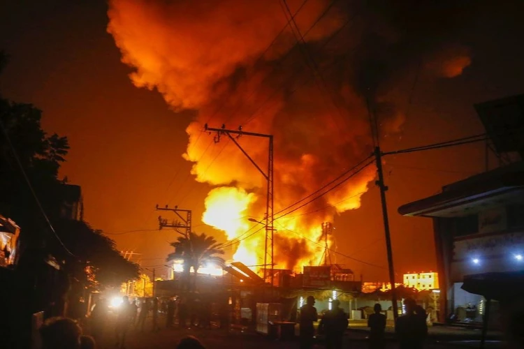 Ket. Foto: Warga Palestina Terbakar Hidup-Hidup dalam Serangan Penjajah Israel ke RS Syuhada Al Aqsa