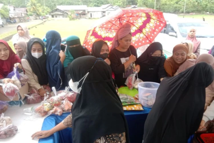 Ket. Foto: Pemprov Sulbar Menyiapkan 5 Ton Beras untuk Pasar Murah yang Diadakan di Kabupaten Mamuju