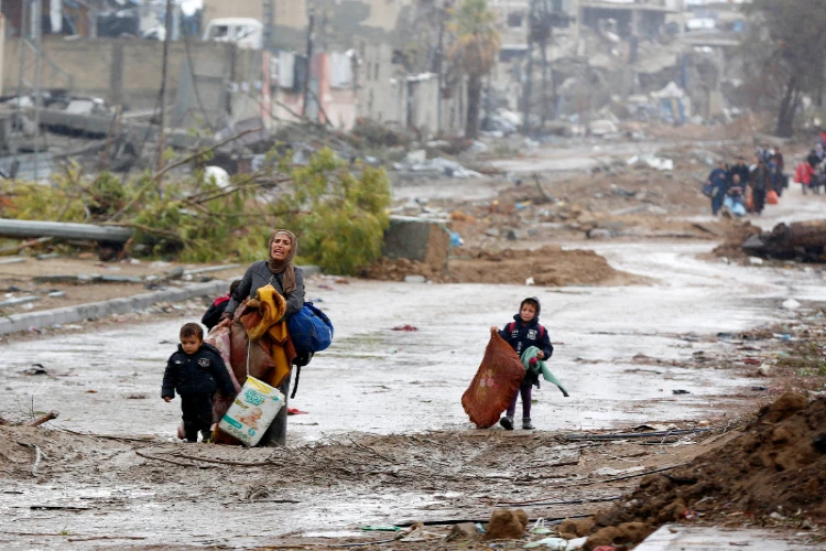 Ket. Foto: Seorang Asisten Profesor Mengucapkan Terima Kasihnya ke Afrika Selatan Karena Berani Mengajukan Kasus Genosida Penjajah Israel ke ICJ (Foto/X/@UNRWA)