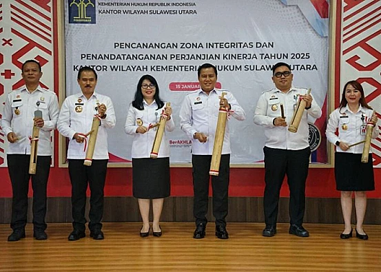 Ket. Foto: Kemenkum Sulut Mencanangkan Zona Integritas