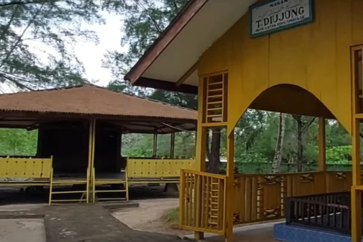 Ket Foto: Makam Tengku Diujung