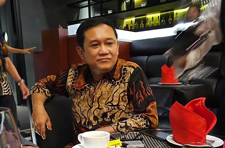 Potret pegiat media sosial, Denny Siregar yang baru-baru ini menyoroti Deddy Corbuzier yang diangkat jadi stafsus Menhan RI