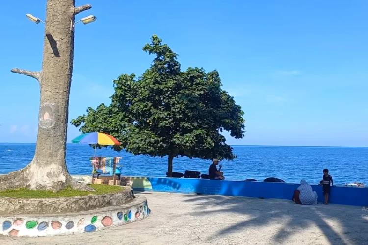 Ket Foto: Pantai Pangi di Blitar