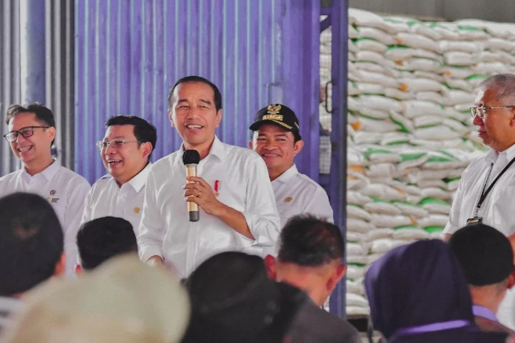 Ket. Foto: Presiden Jokowi Berjanji Akan Terus Membagikan Bantuan Pangan hingga Bulan Juni 2024
