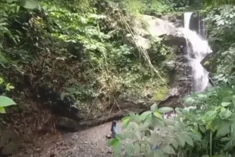 Ket Foto: Air Terjun Kalibendo di Banyuwangi