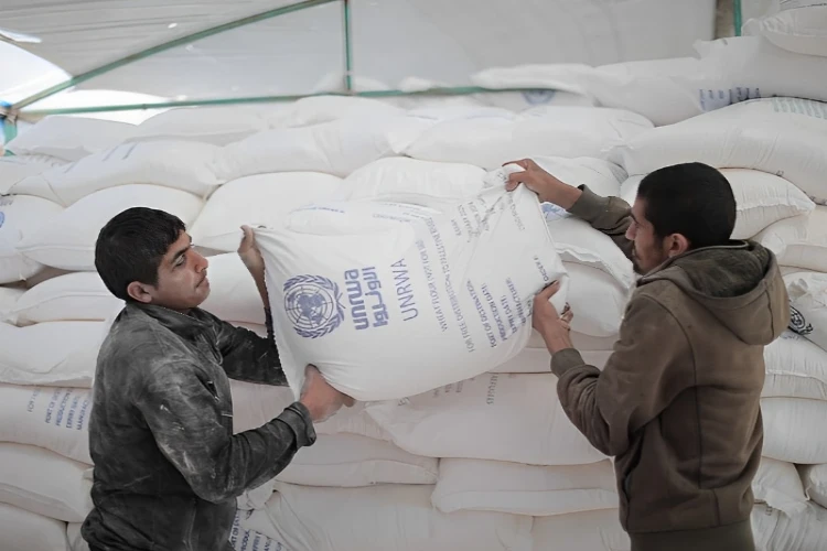 Ket. Foto: Penjajah Israel Dilaporkan Melakukan 80 Serangan terhadap Truk Bantuan Kemanusiaan di Gaza Sejak Bulan Januari 2024