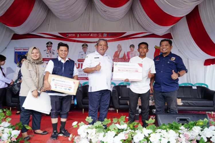 Ket. Foto: Gubernur Sulteng Secara Resmi Menerima Kedatangan Jemaah Haji 1445 Hijriah di Kabupaten Banggai