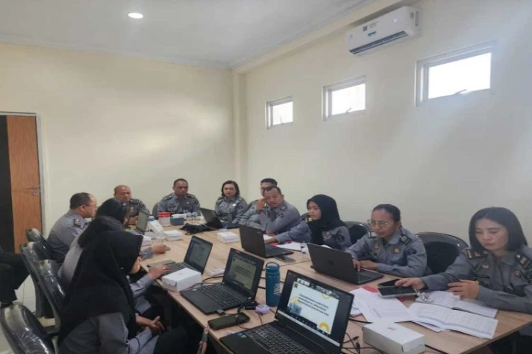 Ket. Foto: Kanwil Kemenkumham Sulawesi Utara Mengadakan CoP dengan Mengangkat Tema Prosedur Usulan Pengembangan Kompetensi ASN