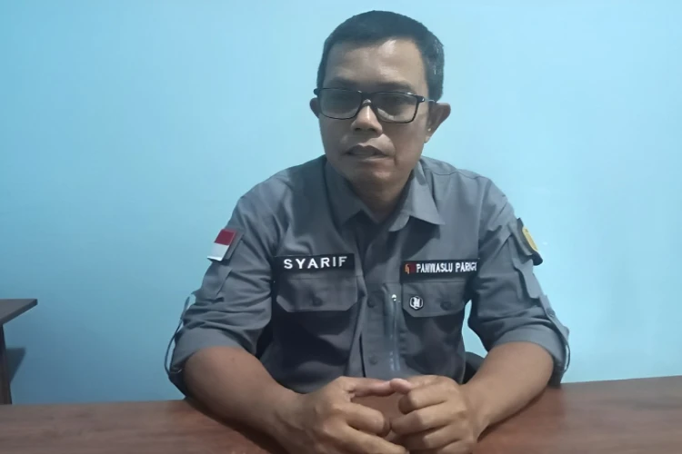 Ket. Foto: Mohammad Syarif, Ketua Panwaslu Kecamatan Parigi, Kabupaten Parigi Moutong