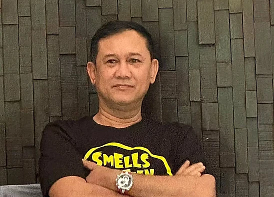 Foto pegiat medsos, Denny Siregar yang baru-baru ini menyoroti perintah Presiden Prabowo untuk cabut pagar laut di Tangerang