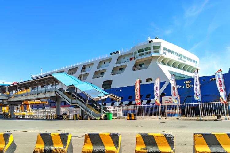 Ket. Foto: Pelabuhan Merak Hanya Diperuntukkan untuk Bus dan Mobil Pribadi di Arus Mudik Idul Fitri 2024