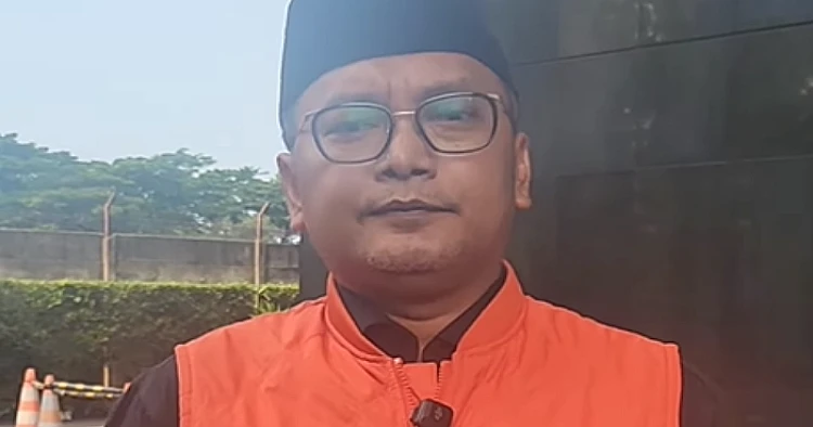 Potret politikus PDI Perjuangan, Guntur Romli yang baru-baru ini menanggapi pernyataan dari Projo