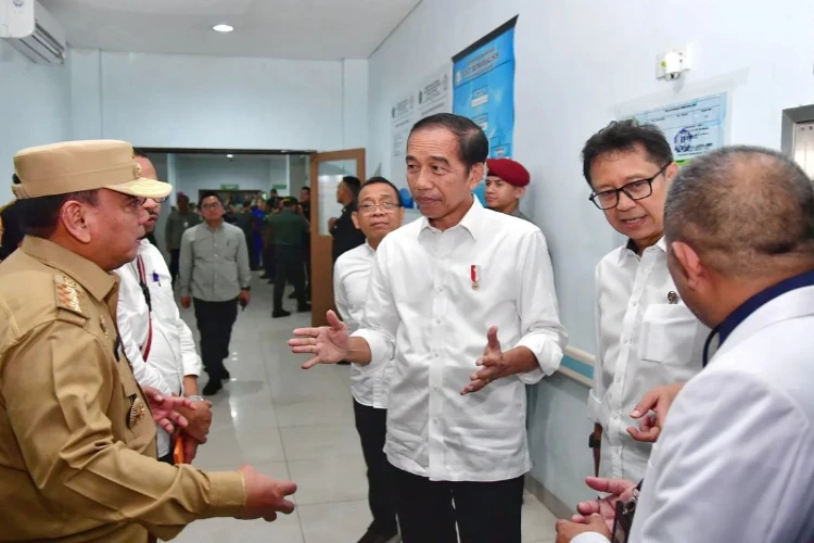 Ket. Foto: Presiden Jokowi Mengajak Gubernur Jenderal Australia untuk Berkeliling Kawasan Kebun Raya Bogor