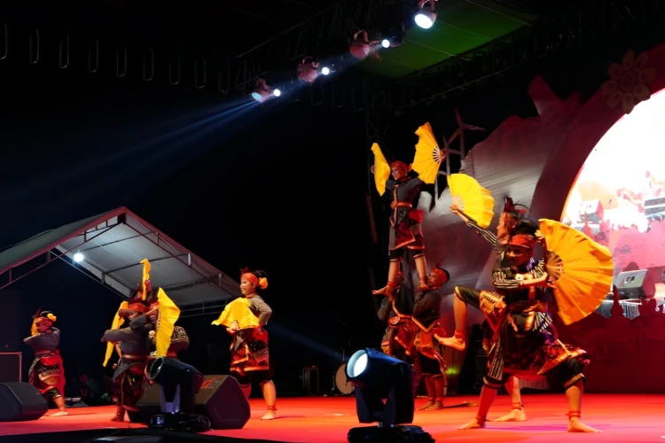 Ket. Foto: Festival Sulsel Menari Mendatangkan Transaksi UMKM Mencapai 312 Juta Rupiah