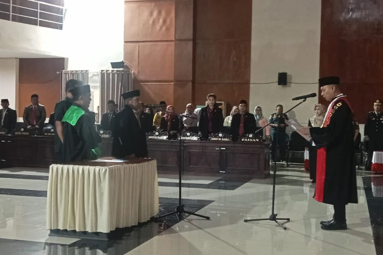 Ket. Foto: Taufik Borman Telah Resmi Dilantik Menjadi Wakil Ketua DPRD Parigi Moutong