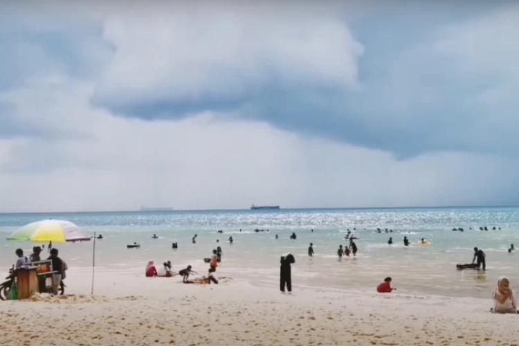 Ket Foto: Pantai Glory Melur dengan Destinasi Wisata Menarik