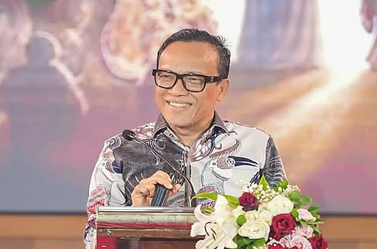 Potret Wakil Menteri Ketenagakerjaan Indonesia, Immanuel Ebenezer