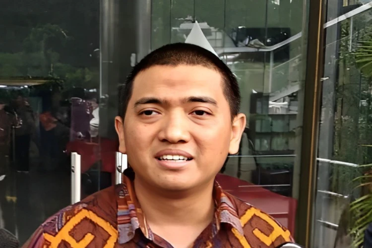 Ket. Foto: Mantan Penyidik KPK Meyakini Kepala Satgas Penyidikan KPK Telah Memperkecil Area Pencarian Harun Masiku