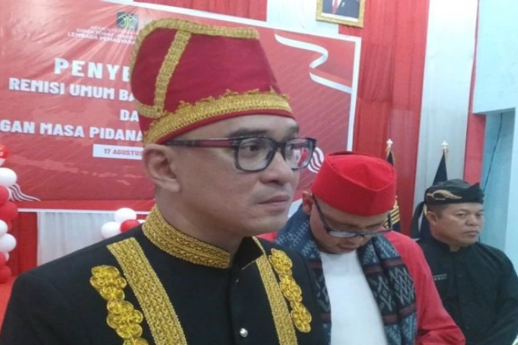 Ket. Foto: Narapidana yang Memperoleh Remisi Bebas Diajak oleh Kepala Kanwil Kemenkumham Sulawesi Utara Dapat Ikut Bersama-Sama Membangun Bangsa