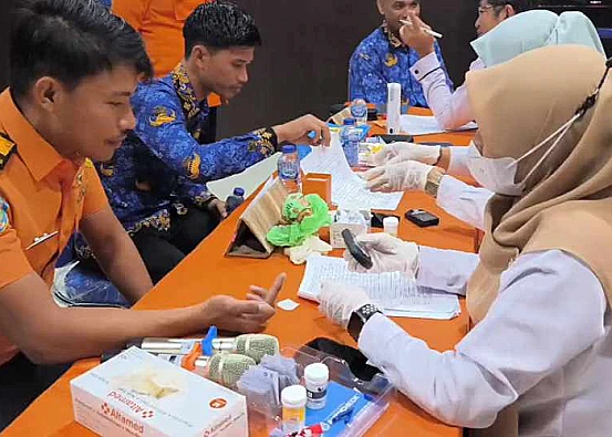 Ket. Foto: Basarnas Palu, Sulawesi Tengah, Melaksanakan Pemeriksaan Kesehatan untuk Seluruh Personel Sebagai Persiapan Menghadapi Nataru