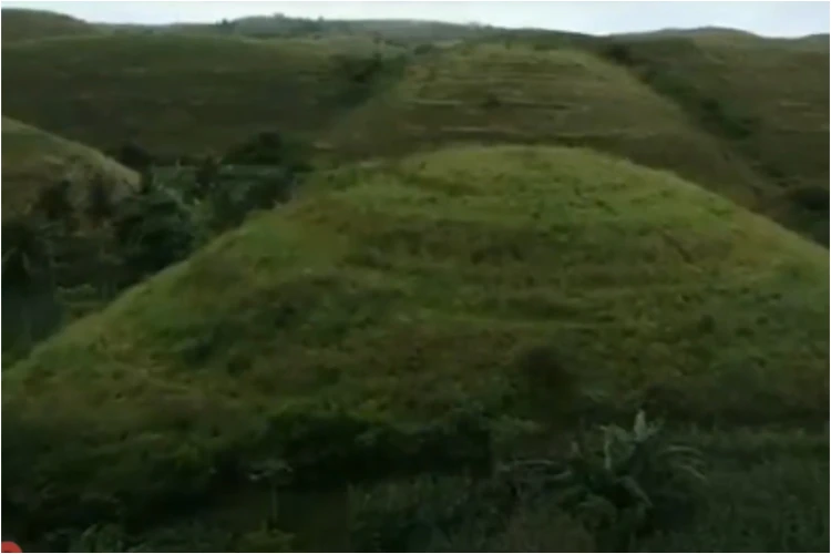 Ket Foto: Teletubbies Hills