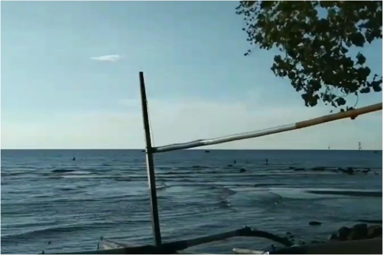 Ket Foto: Pantai Baruna yang Merupakan Salah Satu Tempat Wisata yang Menarik