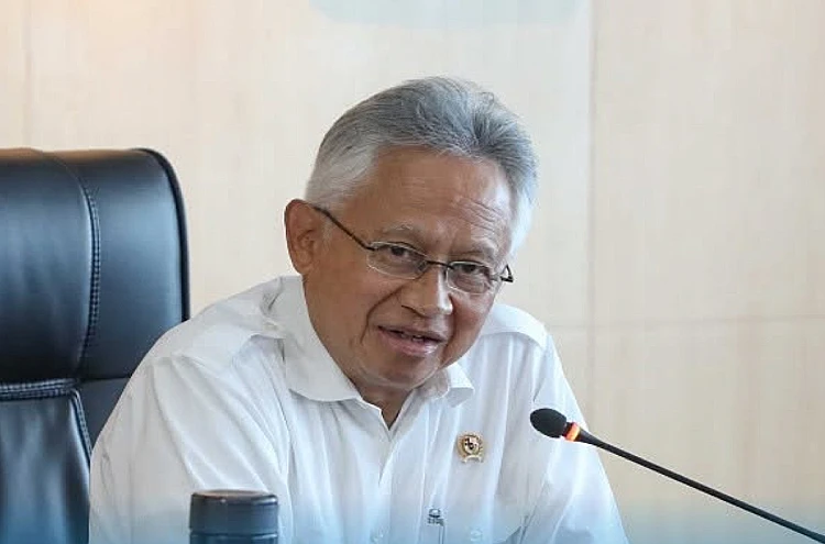 Potret Menteri Pendidikan Tinggi, Sains, dan Teknologi (Mendiktisaintek), Satryo Soemantri Brodjonegoro yang baru-baru ini menjelaskan mengenai efisiensi anggaran