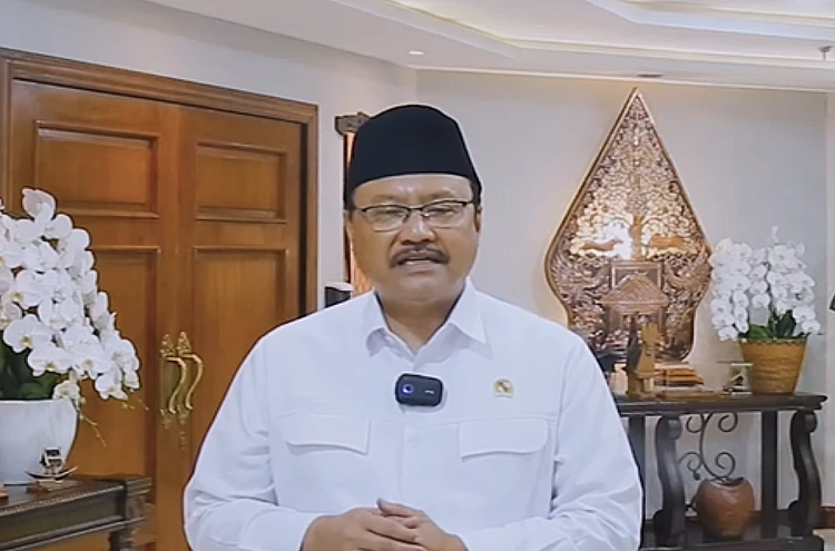 Tangkap layar video yang menampilkan Menteri Sosial Saifullah Yusuf sedang memberikan penjelasan