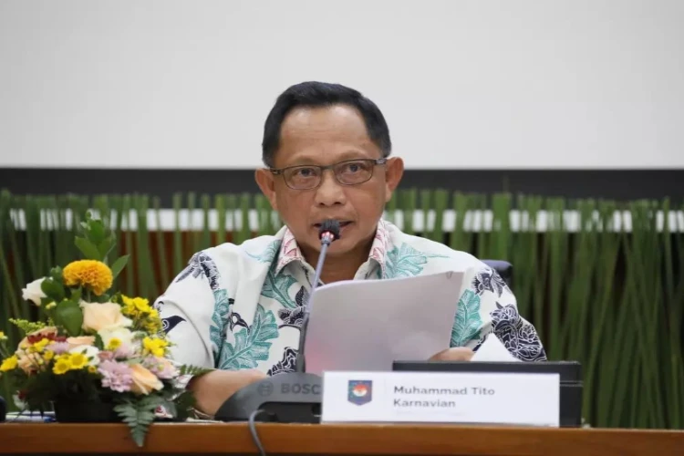 Ket. Foto: Mendagri Meminta Seluruh Pemda untuk Menyalurkan THR dan Gaji ke 13 Tepat Waktu untuk Meningkatkan Daya Beli Masyarakat