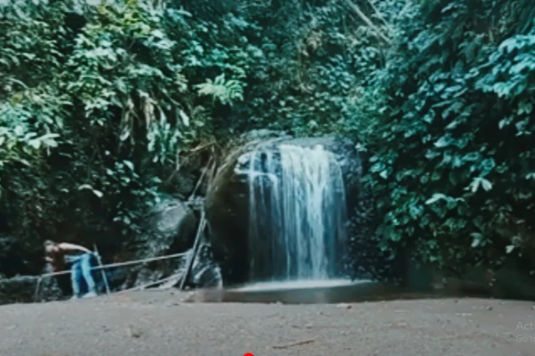 Ket Foto: Curug Sidomba di Jawa Barat