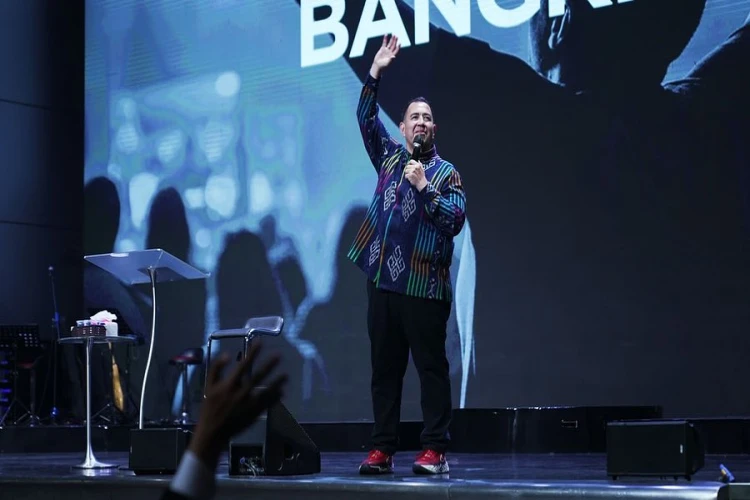 Pendeta Gilbert dilaporkan ke pihak kepolisian buntut khotbahnya yang viral.