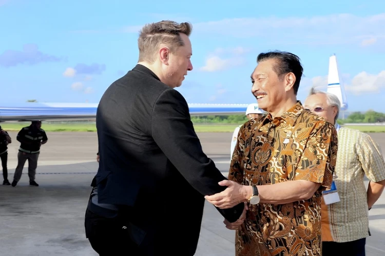 Ket. Foto: Menko Marves Mengajak Elon Musk untuk Ikut Memberikan Kontribusi dalam Upaya Rehabilitasi Mangrove di Indonesia