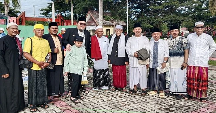 Pj Bupati Parigi Moutong Richard Arnaldo Gelar Open House usai Shalat Idul Fitri 2025, Warga Menyambut dengan Antusias