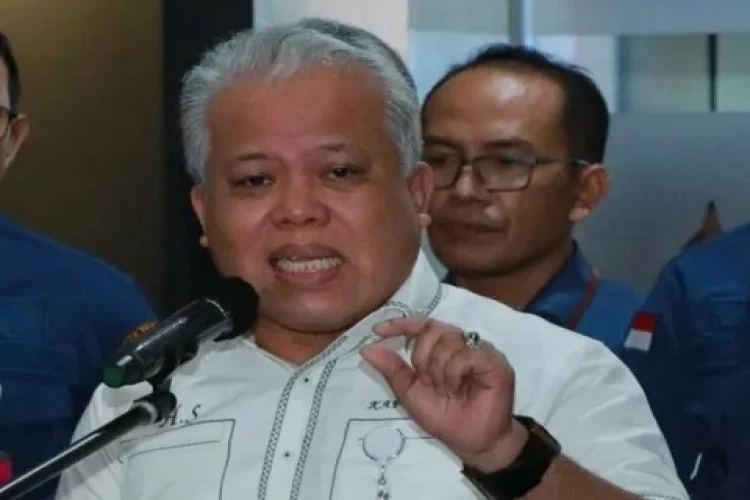 Kejagung memperkirakan kasus dugaan korupsi terkait pelekatan cap palsu merek Antam pada 109 ton emas mencapai Rp1 triliun.