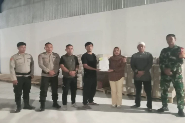 Ket. Foto: Sebanyak 337 Dos Surat Suara Pilkada 2024 Tiba di Gudang Logistik Milik KPU Parigi Moutong