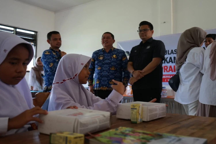 Ket. Foto: Wakil Ketua MPR RI Uji Coba Program Nasional Makan Bergizi Gratis di Kota Palu
