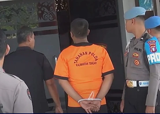 Sopir taksi online di Palangka Raya jadi tersangka setelah ungkap kasus pembunuhan.