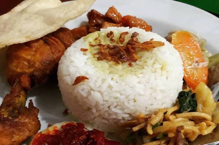 <p>Ket Foto: Foto Warung Lumintu Pak Kromo (Foto/Instagram/@hobijajan_id)	</p>
