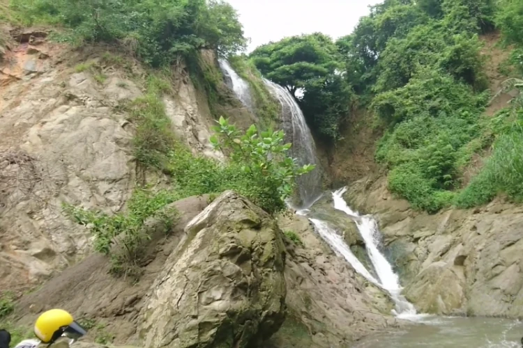 Ket Foto: Air Terjun Kedung Gupit di Bojonegoro