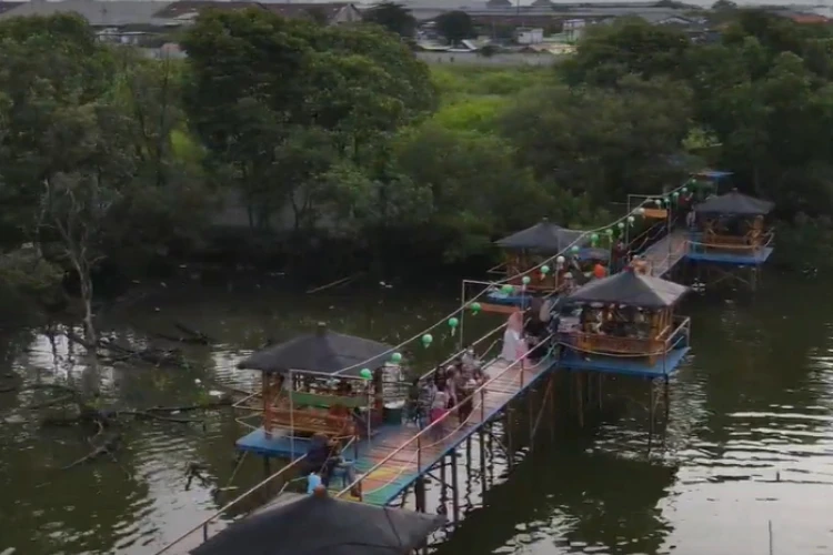 Ket Foto: Kampung Pelangi di Surabaya Utara