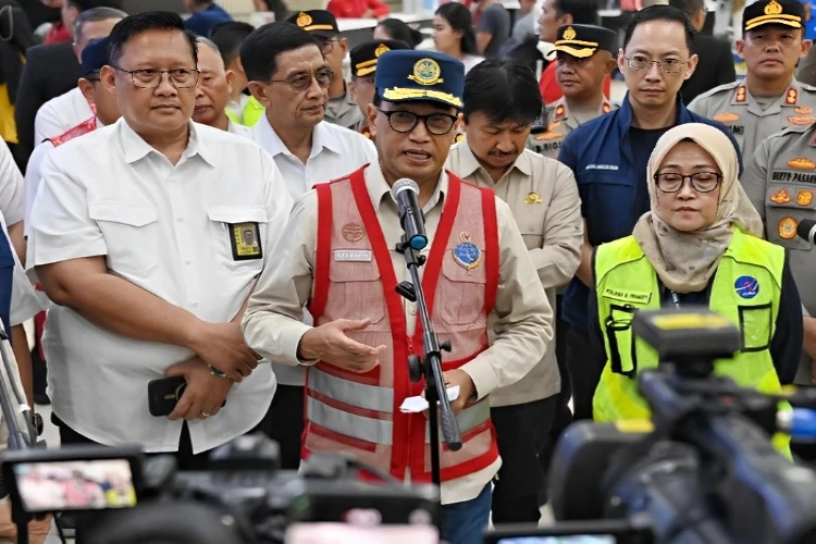 Ket. Foto: Menteri Perhubungan Menyatakan Angka Kecelakaan Menurun dan Kecepatan Kendaraan Meningkat dalam Penyelenggaraan Angkutan Lebaran 2024