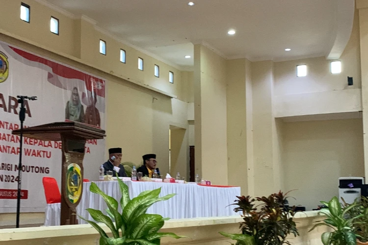 Ket. Foto: Sekretaris Daerah Kabupaten Parigi Moutong Mengingatkan Kepala Desa mengenai Urgemsi Memiliki DTKS yang Akurat dan Mutakhir