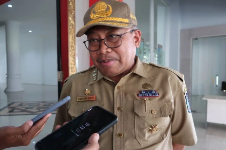 Ket. Foto: Pemerintah Nusa Tenggara Barat Mencermati Fenomena Banjir Rob Akibat Gelombang Tinggi yang Menggenangi Sejumlah Kawasan Pesisir