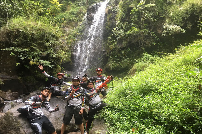 <p>Ket Foto: Foto Curug Cihanjuang (Foto/Google Maps/Firman Hermansyah)</p>
