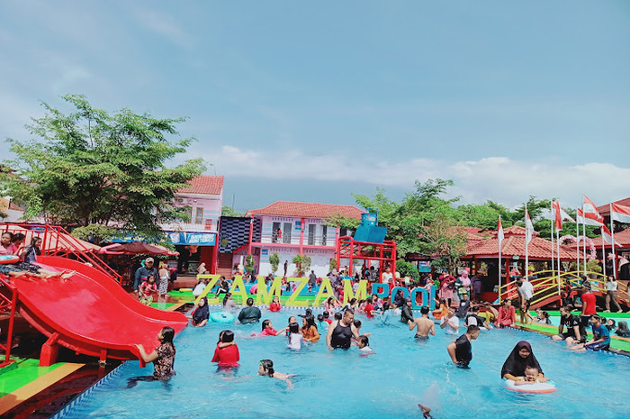 <p>Ket Foto: Foto Kolam Renang Zam Zam (Foto/Google Maps/Saeful Rahman)	</p>
