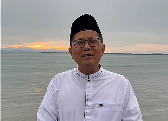Tangkap layar video yang menampilkan Ketua MUI, KH Cholil Nafis, yang baru-baru ini soroti laut yang bersertifikat HGB