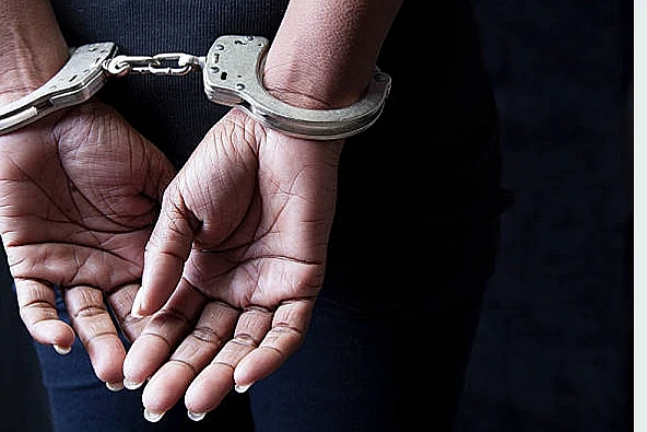 Polisi menetapkan enam tersangka pemilik warung kopi cetol Malang karena dugaan kasus eksploitasi anak di bawah umur