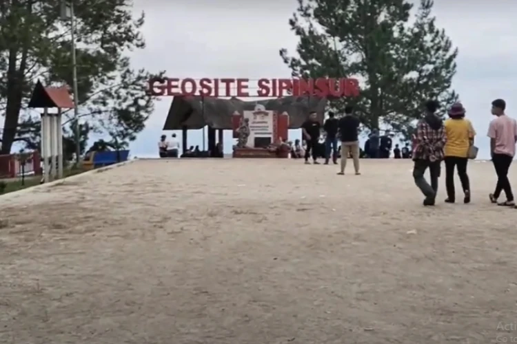 Ket Foto: Geosite Sipinsur dengan Keindahan yang Menakjubkan