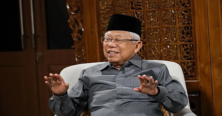 Potret Mantan Wakil Presiden Indonesia, Ma'ruf Amin ketika menyampaikan penjelasan